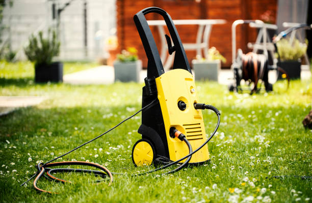 Professional  Pressure Washing Services in Hanford, CA